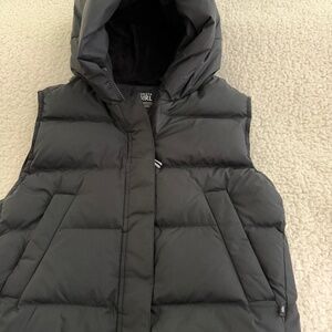 Athleta Girl Size Large 12 Black Puffer Vest